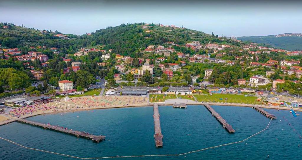 Apartma Jadran Portoroz Exterior photo